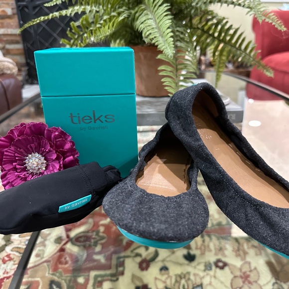 Tieks by Gavrieli Ballet Flats Women’s Size 9 Greystone Slip-On Foldable, EUC - Picture 1 of 9
